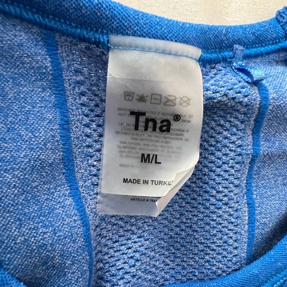 TNA - Back Bay Seamless T-Shirt - M/L - Picture 7 of 10